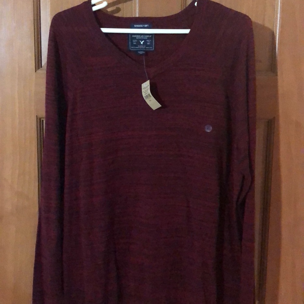 Men’s sweater. American Eagle seriously soft.
